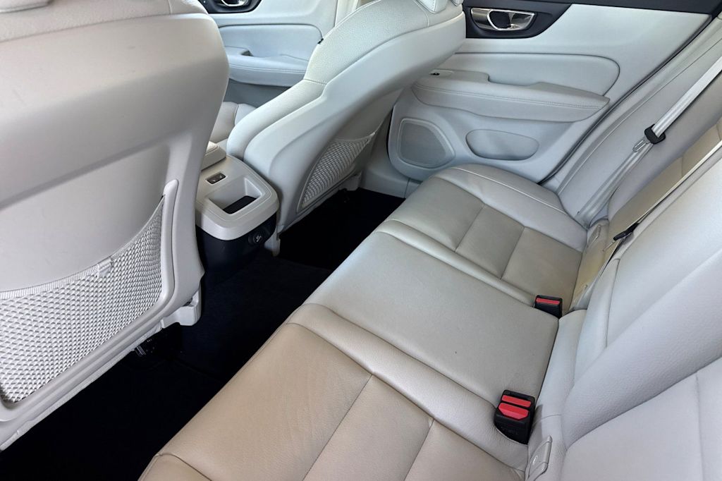 Thumbnail: 2019 Volvo S60 - 9