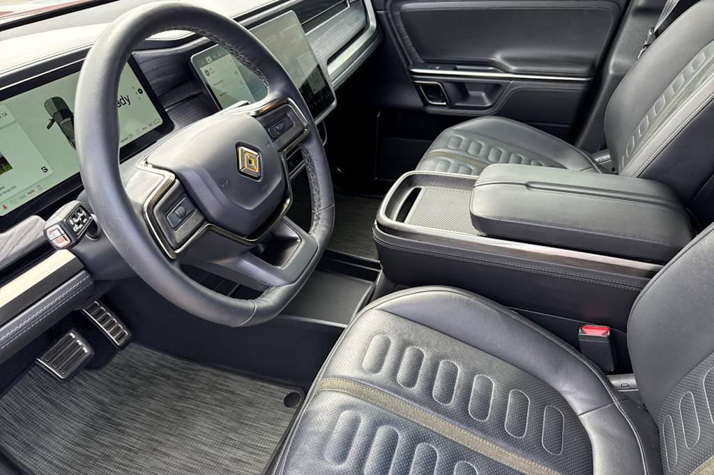 Thumbnail: 2023 Rivian R1S - 10