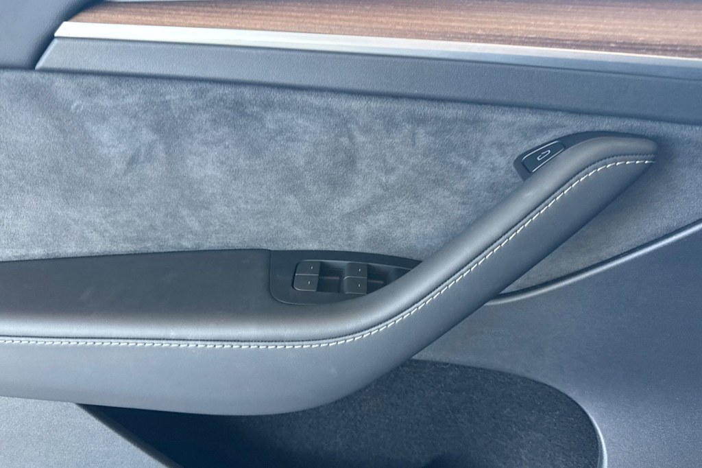 Thumbnail: 2024 Tesla Model Y - 17