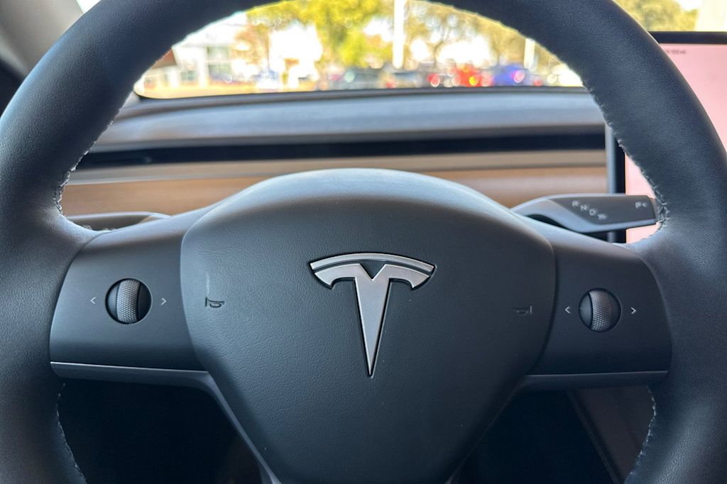Thumbnail: 2024 Tesla Model Y - 25
