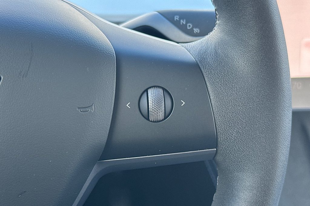 Thumbnail: 2025 Tesla Model Y - 28