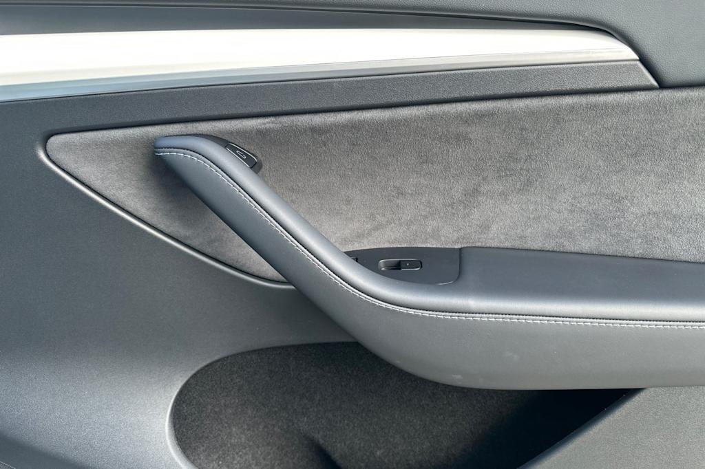 Thumbnail: 2025 Tesla Model Y - 22