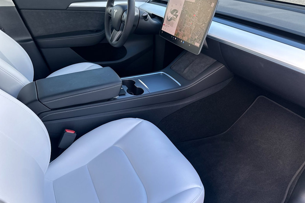 Thumbnail: 2025 Tesla Model Y - 11