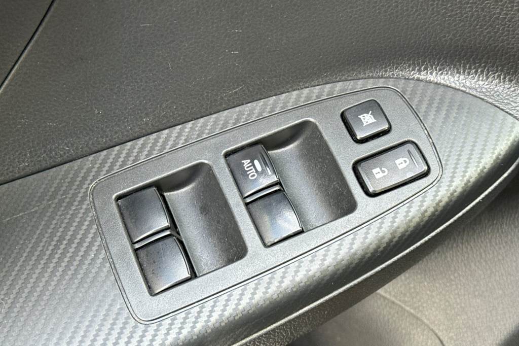 Thumbnail: 2024 Mitsubishi Eclipse Cross - 23