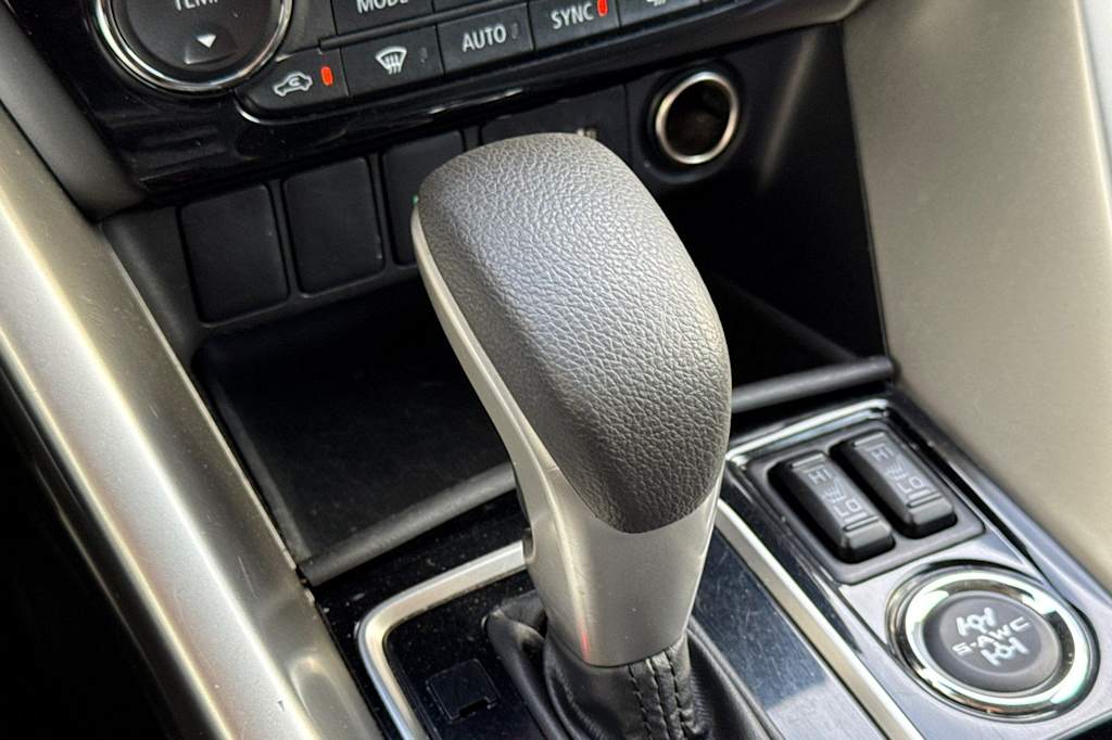 Thumbnail: 2024 Mitsubishi Eclipse Cross - 14