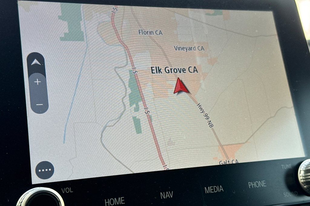 Thumbnail: 2024 Mitsubishi Eclipse Cross - 25