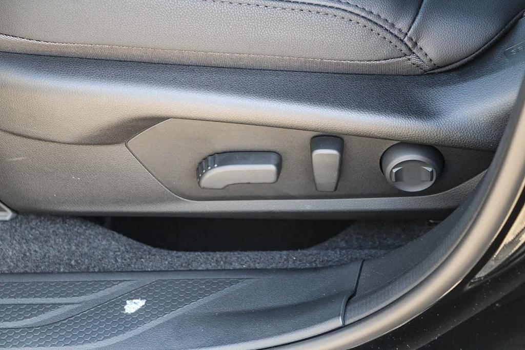 Thumbnail: 2026 Subaru Outback - 23