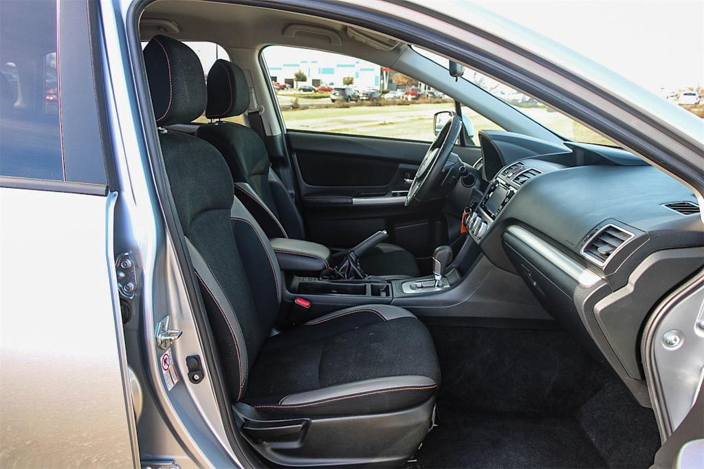 Thumbnail: 2016 Subaru Crosstrek - 8