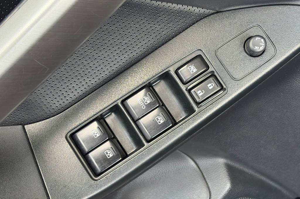 Thumbnail: 2015 Subaru Forester - 21
