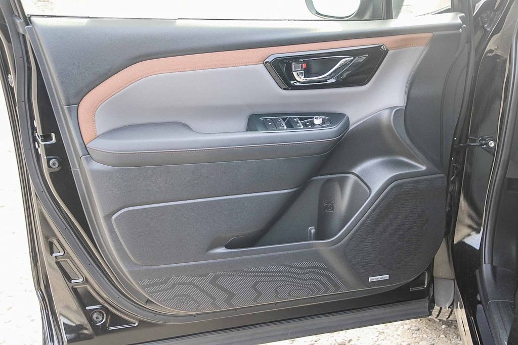 Thumbnail: 2025 Subaru Forester - 21