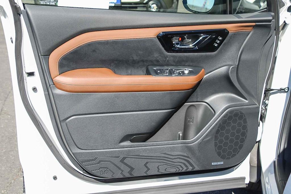 Thumbnail: 2025 Subaru Forester - 21