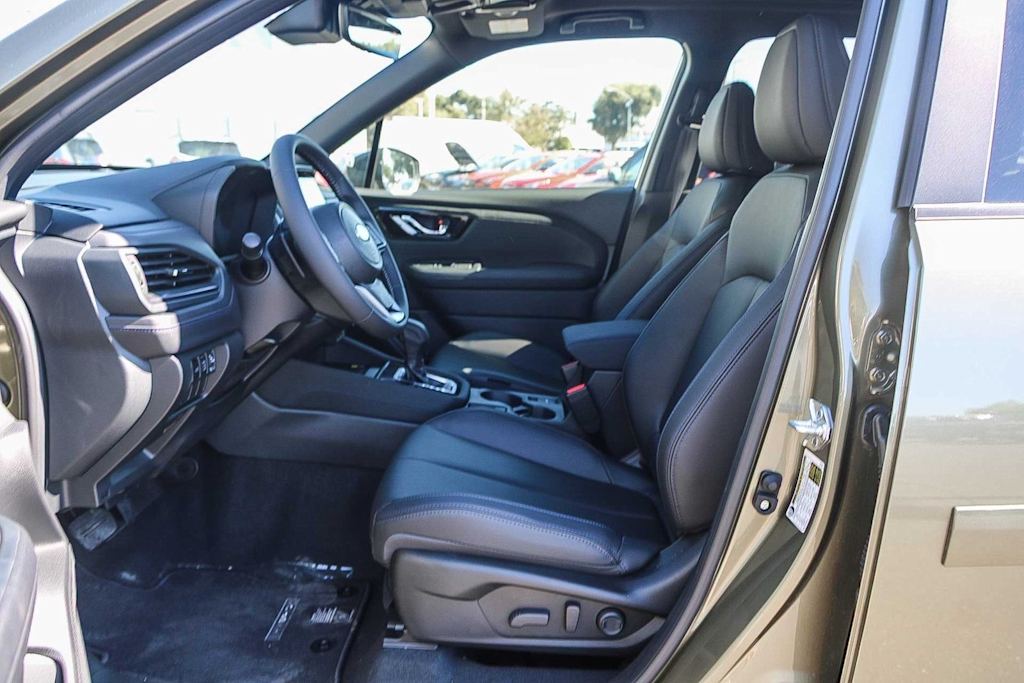 Thumbnail: 2025 Subaru Forester - 8