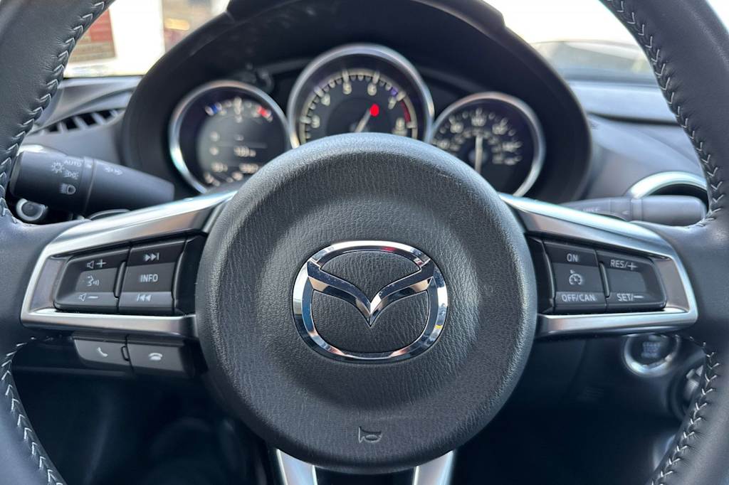 Thumbnail: 2023 Mazda MX-5 Miata - 11