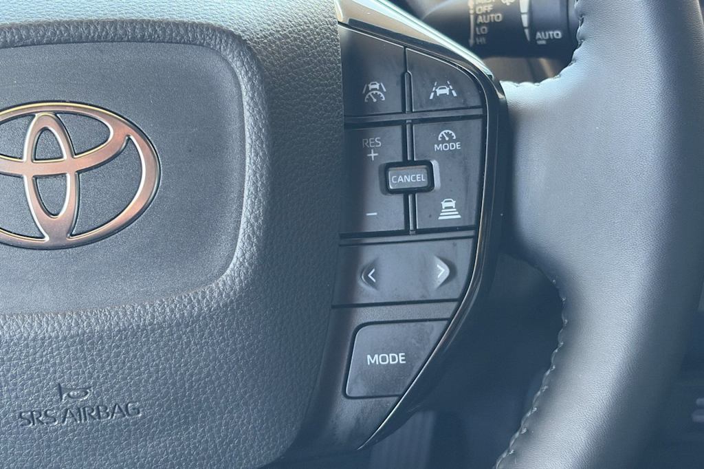 Thumbnail: 2023 Toyota Prius - 29