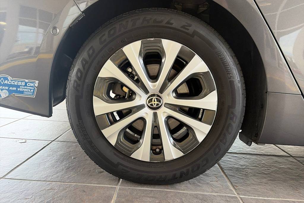 Thumbnail: 2021 Toyota Prius Prime - 7