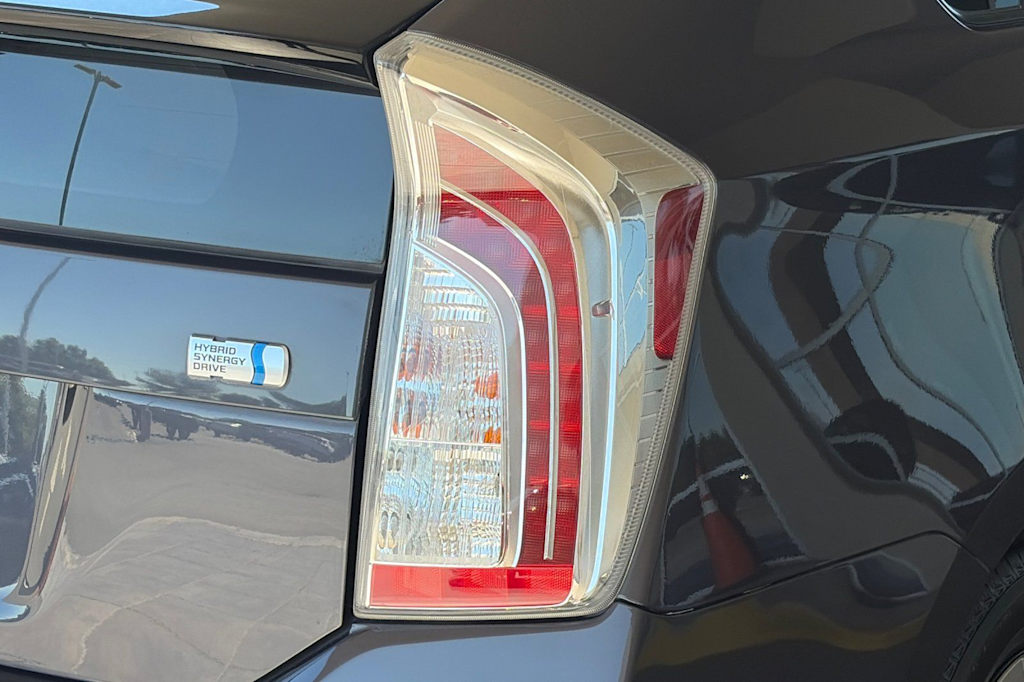 Thumbnail: 2015 Toyota Prius - 29