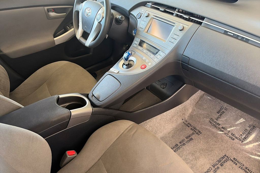 Thumbnail: 2015 Toyota Prius - 11