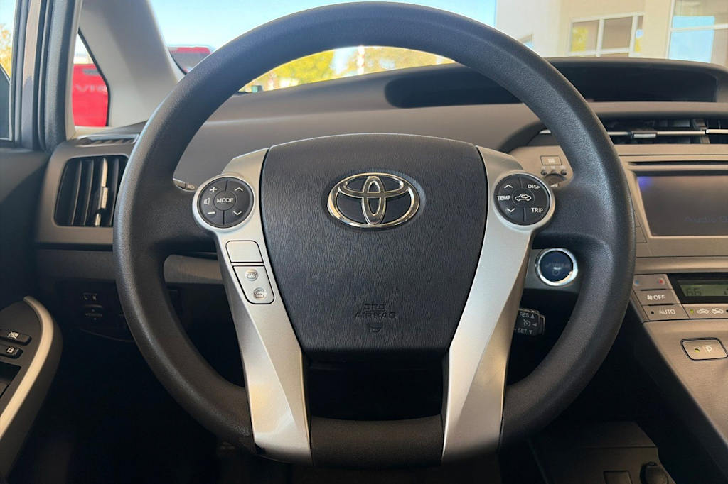 Thumbnail: 2015 Toyota Prius - 12
