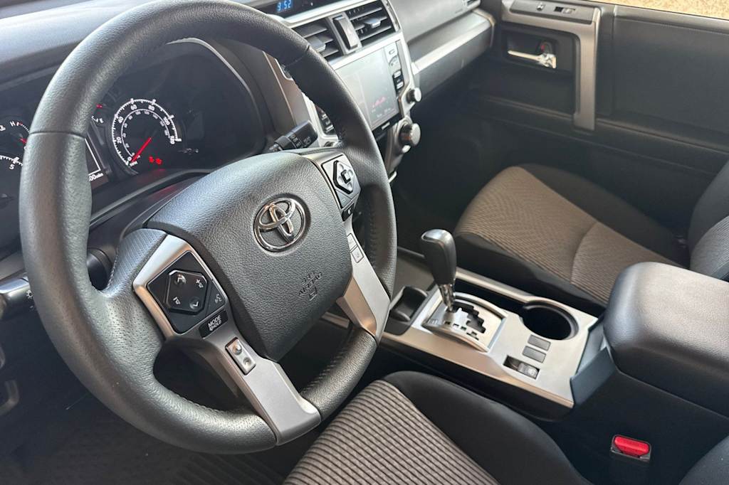 Thumbnail: 2022 Toyota 4Runner - 8