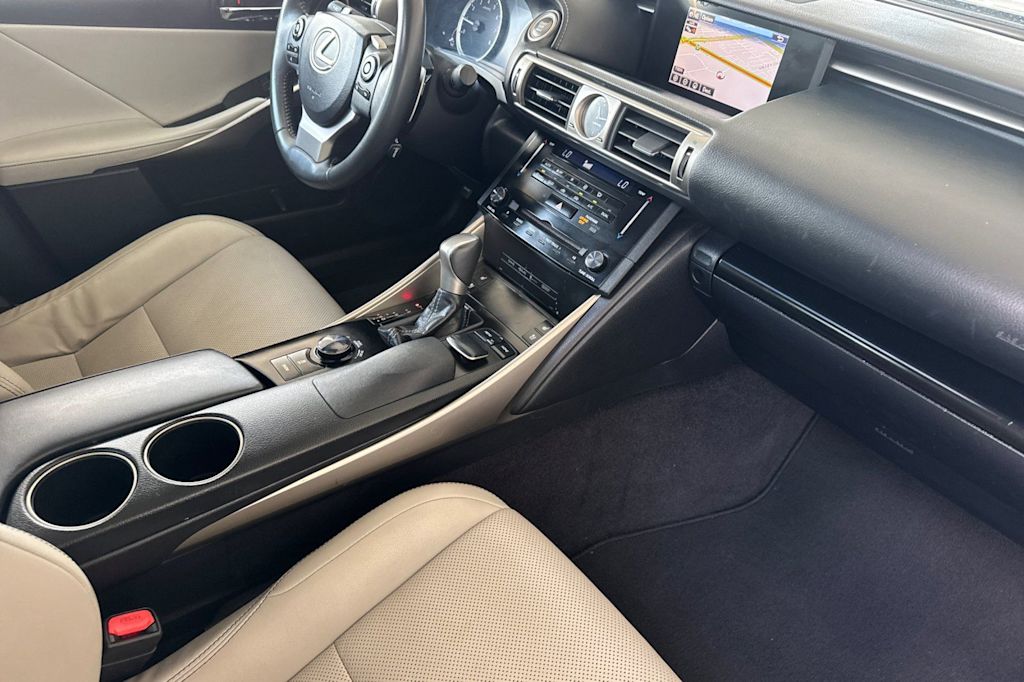 Thumbnail: 2014 Lexus IS - 11