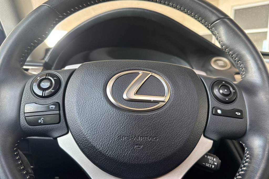 Thumbnail: 2014 Lexus IS - 28