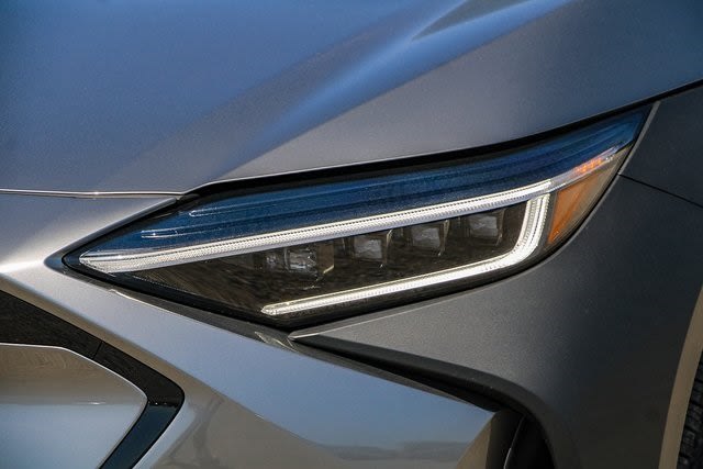 Thumbnail: 2025 Subaru Solterra - 18