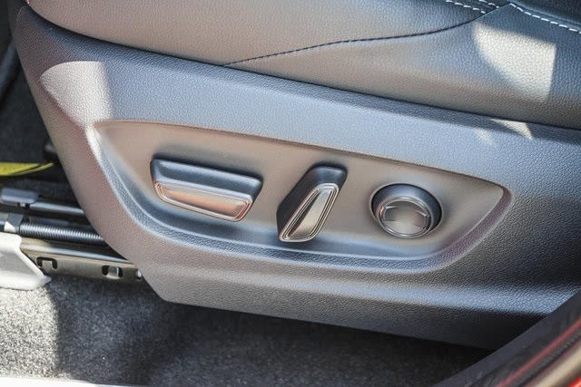 Thumbnail: 2025 Subaru Solterra - 23