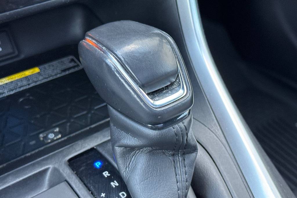 Thumbnail: 2020 Toyota RAV4 - 14