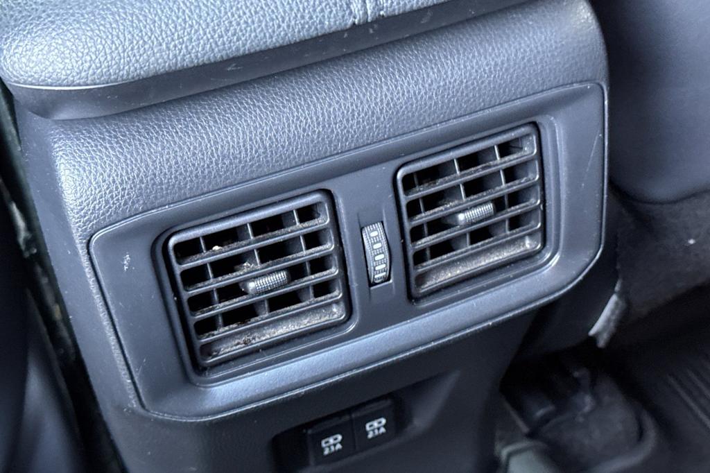 Thumbnail: 2020 Toyota RAV4 - 22