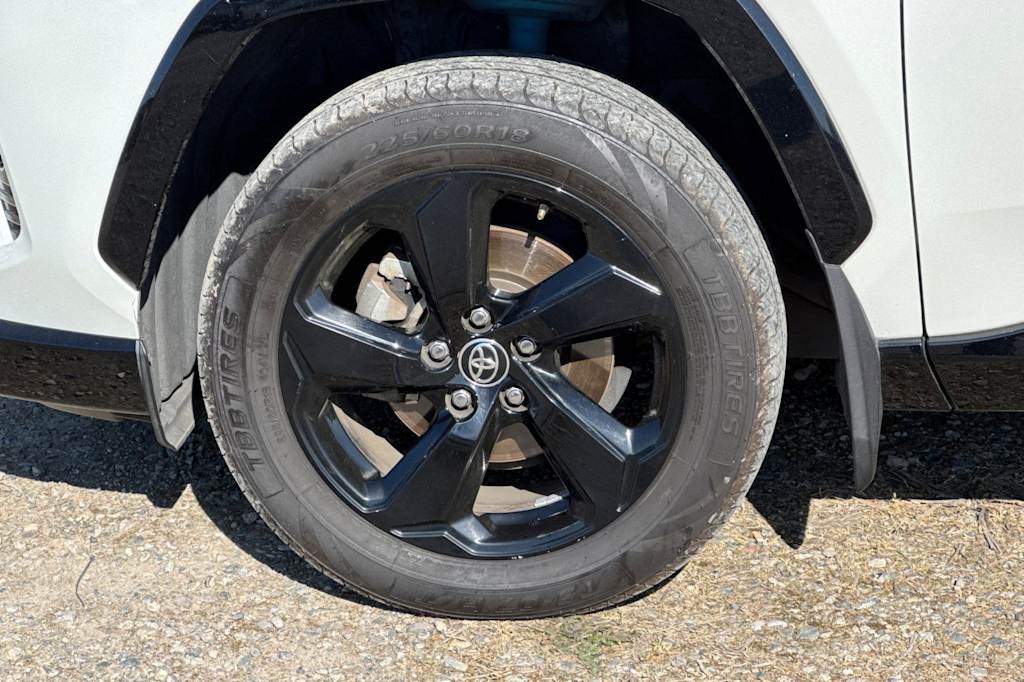 Thumbnail: 2020 Toyota RAV4 - 8