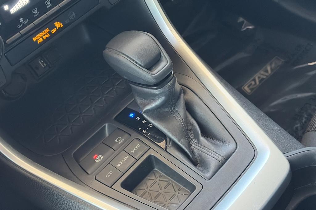 Thumbnail: 2019 Toyota RAV4 - 13
