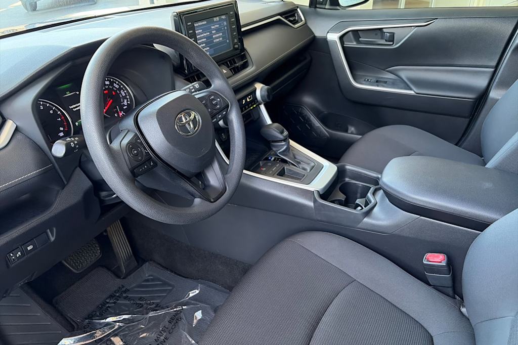 Thumbnail: 2019 Toyota RAV4 - 8