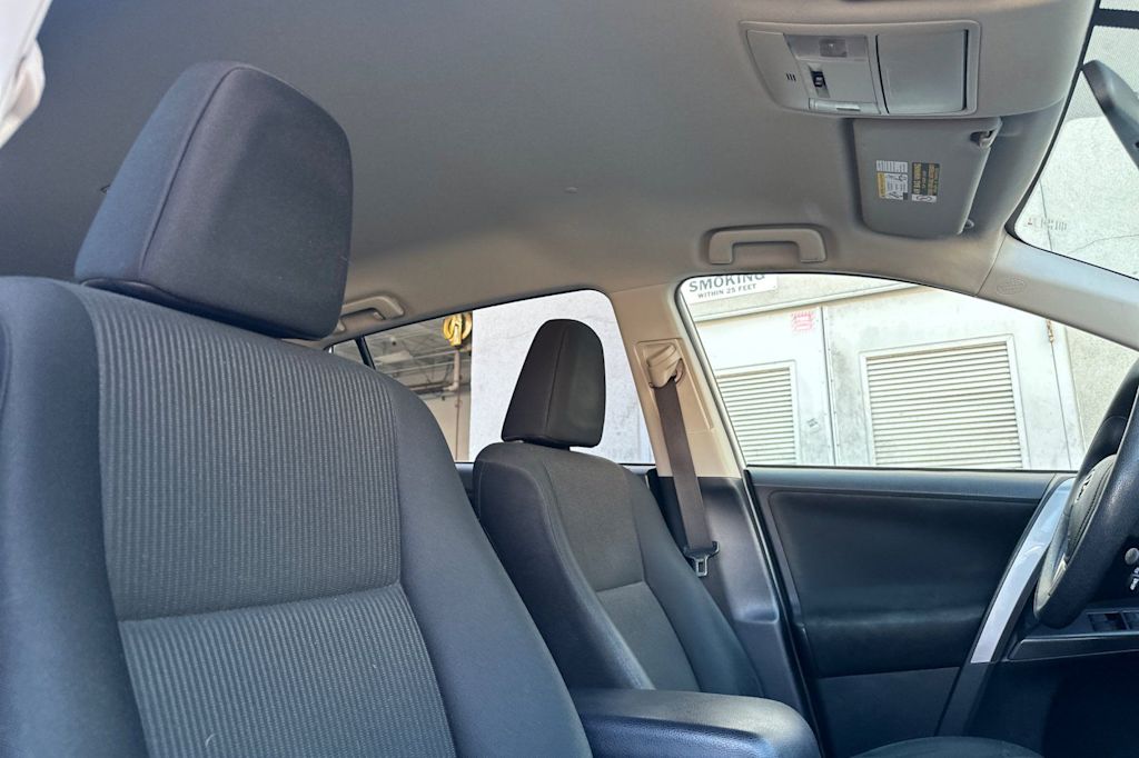 Thumbnail: 2016 Toyota RAV4 - 10