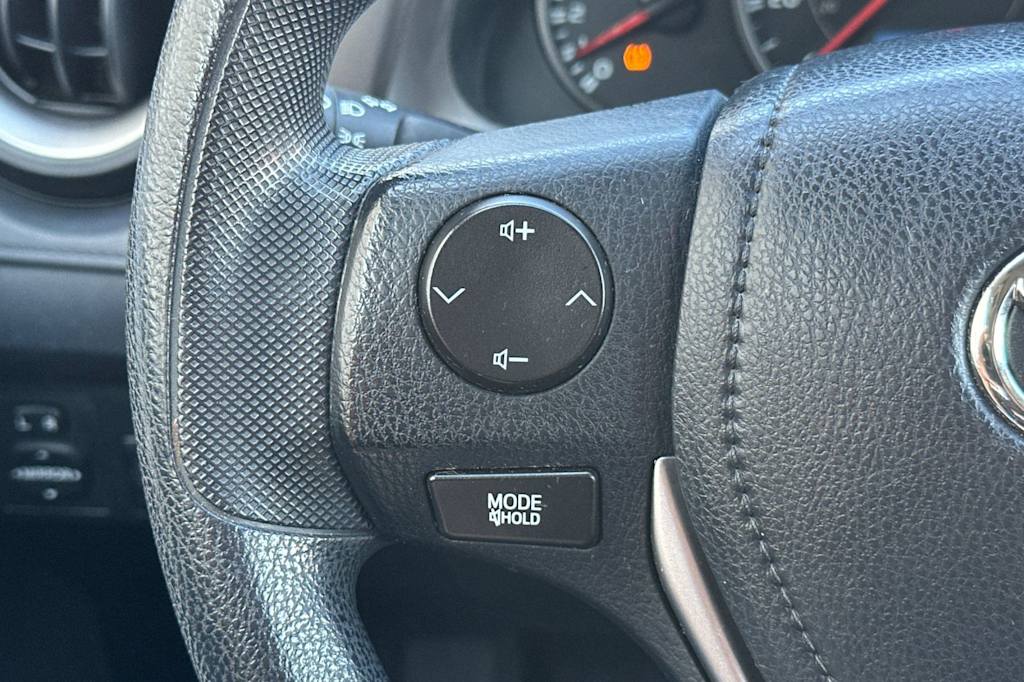Thumbnail: 2016 Toyota RAV4 - 28