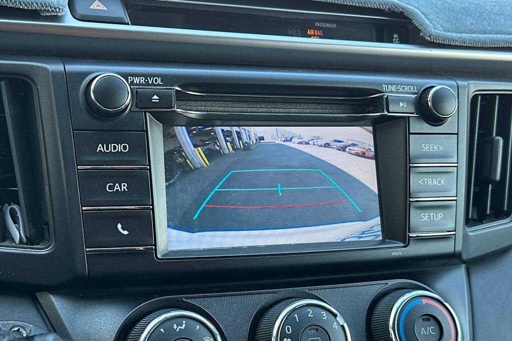 Thumbnail: 2016 Toyota RAV4 - 25