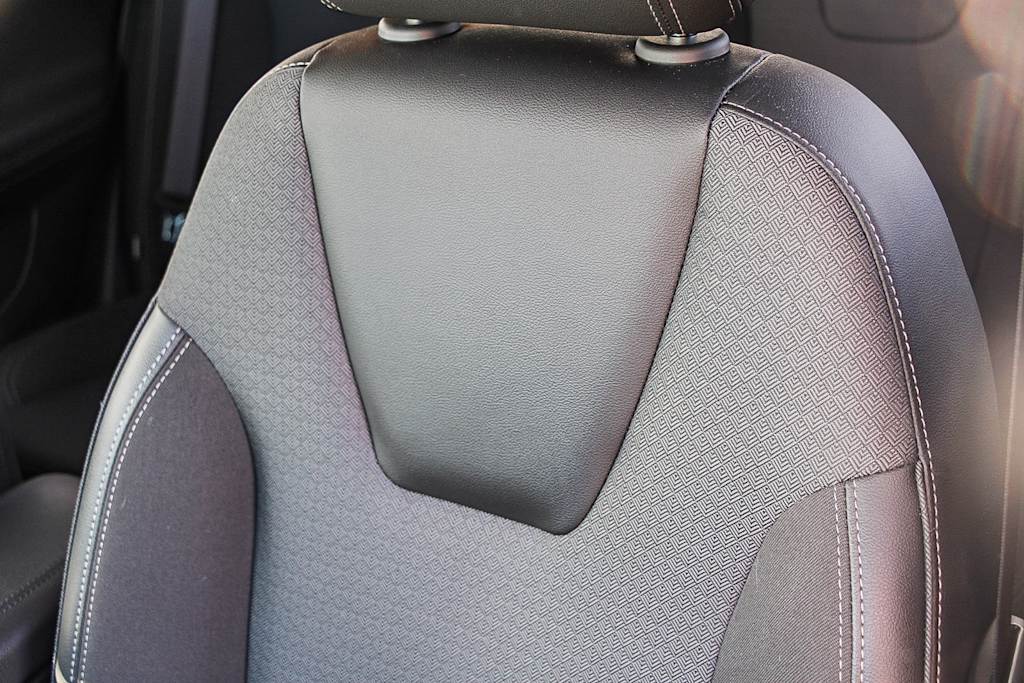 Thumbnail: 2023 Buick Encore GX - 25