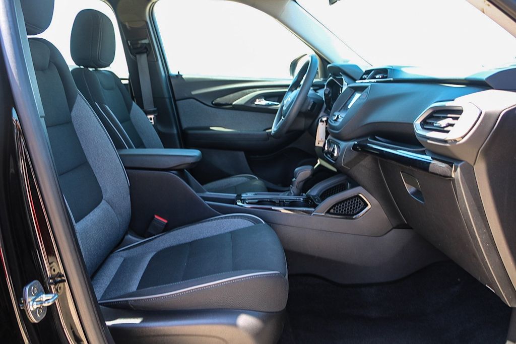 Thumbnail: 2021 Chevrolet TrailBlazer - 9