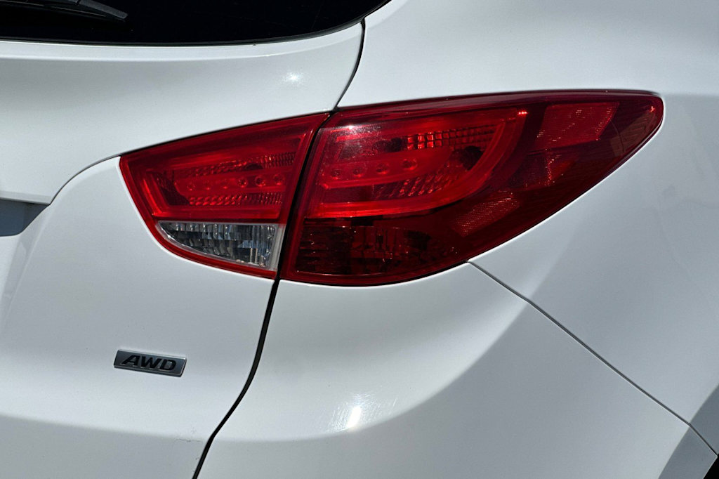 Thumbnail: 2015 Hyundai Tucson - 30