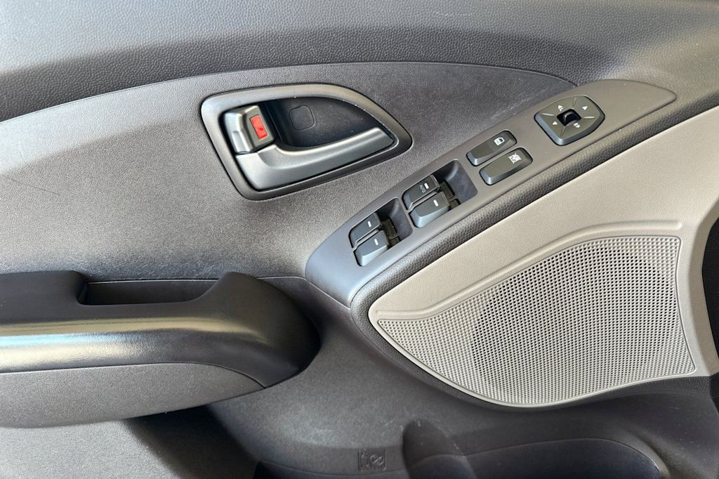 Thumbnail: 2015 Hyundai Tucson - 22
