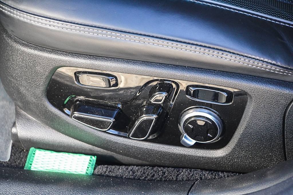 Thumbnail: 2019 Genesis G90 - 27