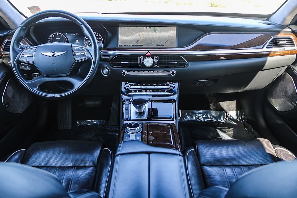 Thumbnail: 2019 Genesis G90 - 2