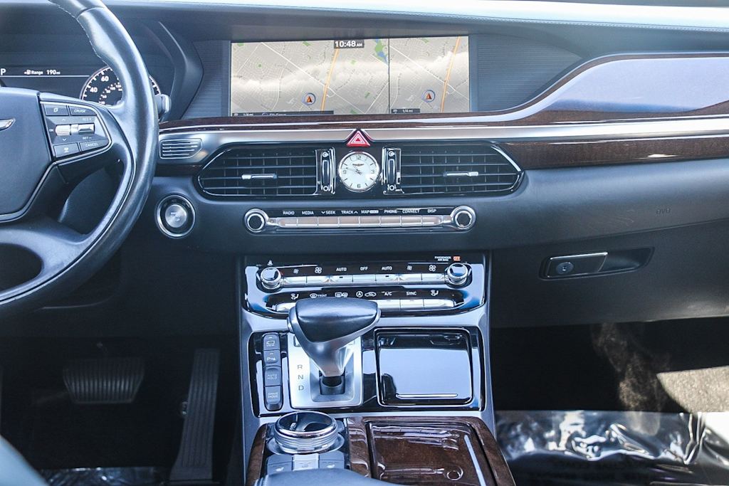 Thumbnail: 2019 Genesis G90 - 8