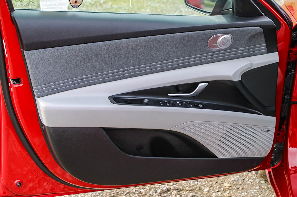 Thumbnail: 2023 Hyundai Elantra - 23