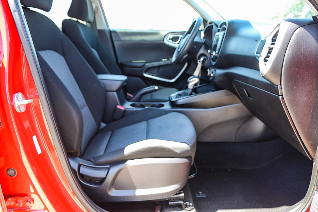 2023 Kia Soul LX 10