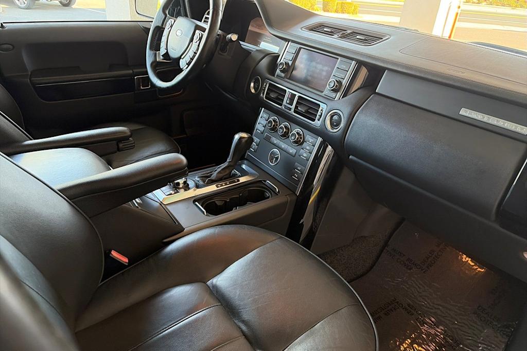 Thumbnail: 2011 Land Rover Range Rover - 11
