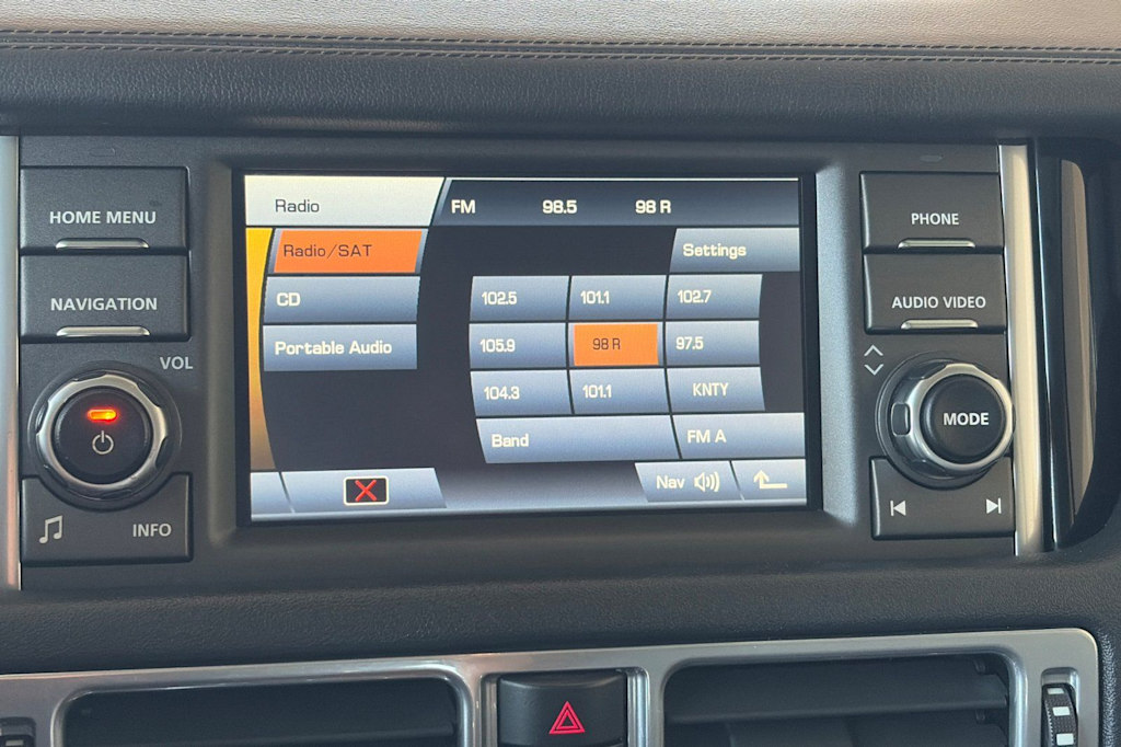 Thumbnail: 2011 Land Rover Range Rover - 12
