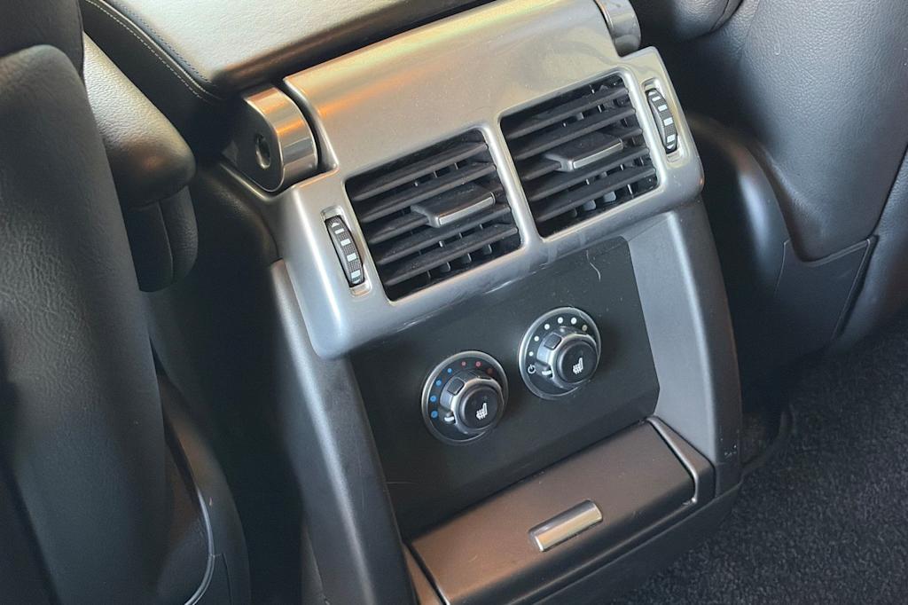 Thumbnail: 2011 Land Rover Range Rover - 23