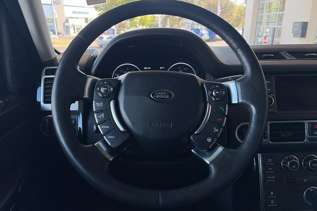 Thumbnail: 2011 Land Rover Range Rover - 28