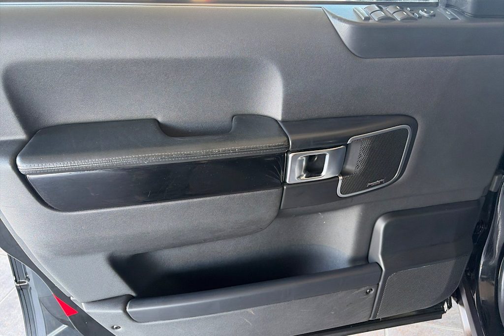 Thumbnail: 2011 Land Rover Range Rover - 21