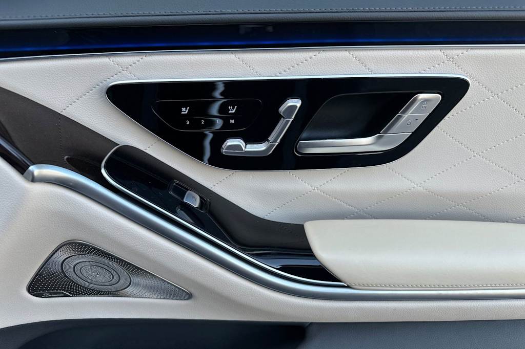 Thumbnail: 2024 Mercedes-Benz S-Class - 7